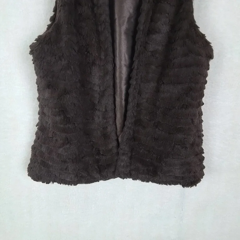 Girl's Faux Fur Sleeveless Open Front Hoodie Size‎ Medium in Brown
